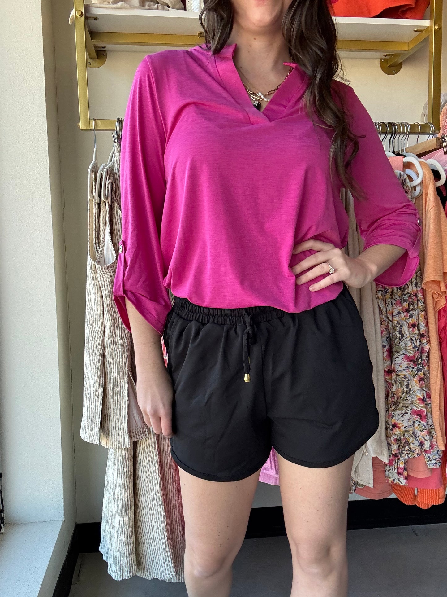 Jess Lea
These mid-rise solid black shorts are so perfect for the spring and summer and even to wear into the fall! Get the effortless yet chic look with these shorts. They feature a mid-rise, tie waist drawstring, & side pockets. These are a relaxed fit.