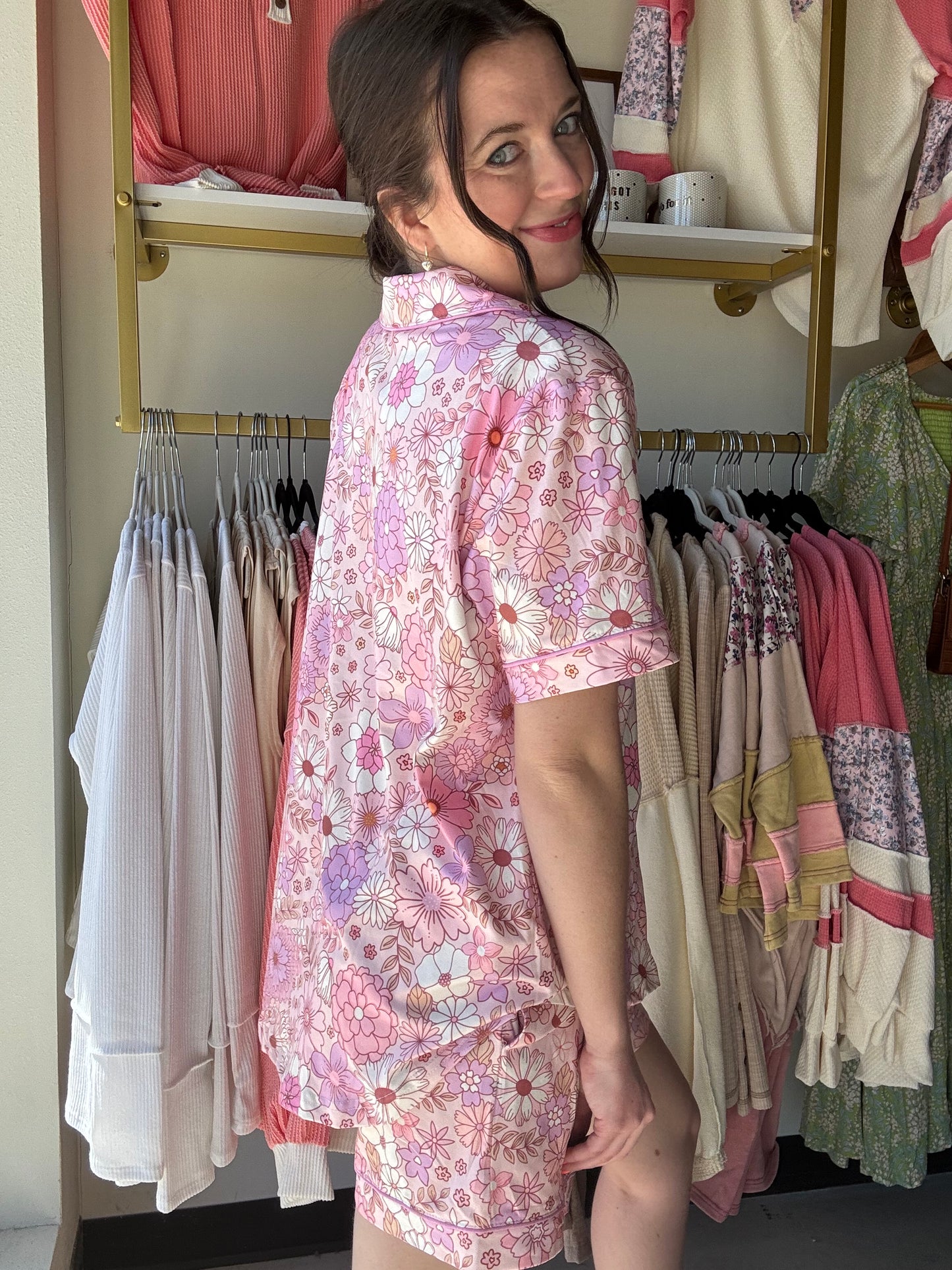 Shirley & Stone
92% Polyester, 8% Spandex
Oversized Fit