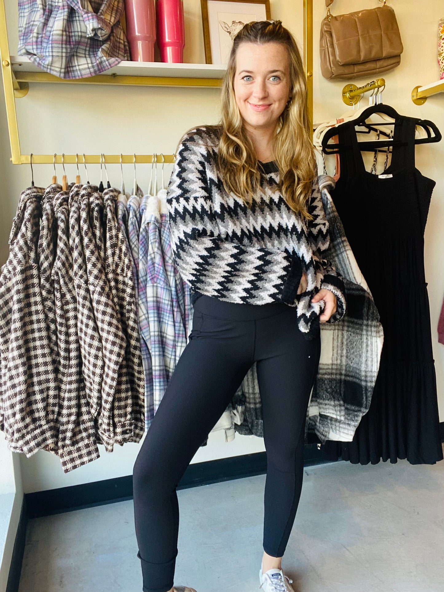 These Nylon Ribbed Pocket Leggings are the perfect addition to your activewear wardrobe. Made of a durable nylon material, these full-length leggings feature ribbed detailing and pockets on both sides, allowing you to bring your essentials along wherever you go. Their high-waisted design keeps them in place and allows you to dress them up or down.