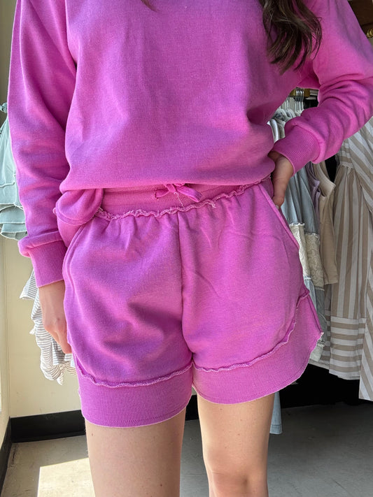 Hello comfort! These amazing Stevie Shorts are the newest style from Michelle Mae, and are made with super soft french terry fabric. These have a functioning drawstring, pockets, and double elastic top band for extra hold! Plus, we love the cute but classy side scoop!
Fit: Runs true to size
Fabric: 60% cotton and 40% polyester