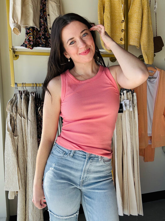 Forever timeless in the EDLIN TANK! Crafted in a soft ribbed fabrication, this tank is a wear-everywhere kind of essential.
Sleeveless tank
Crew neckline
