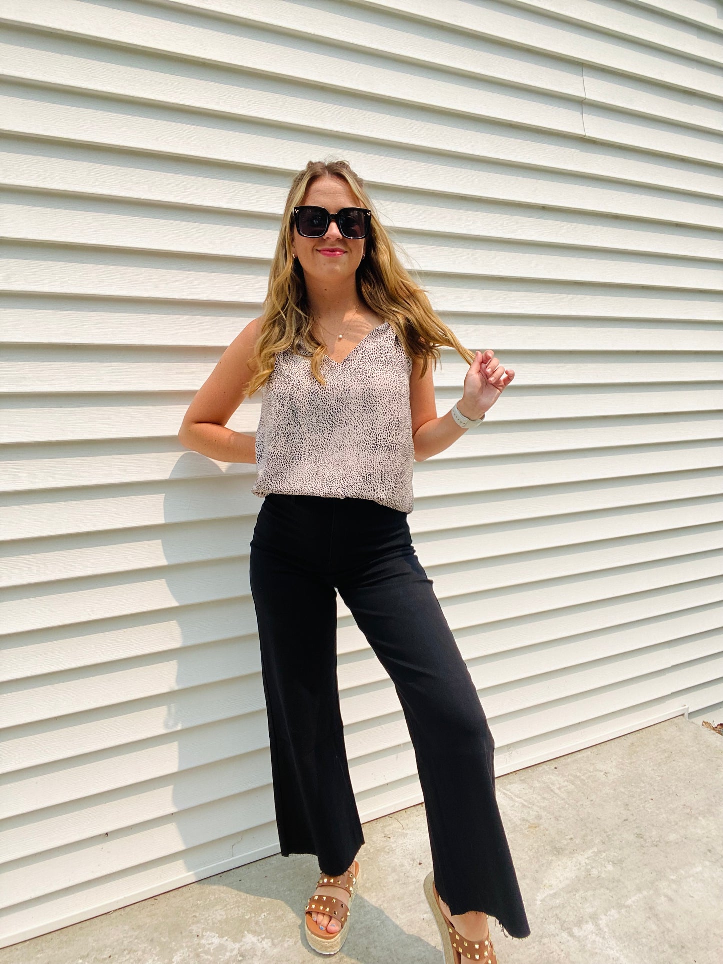 Our Cropped Stretch Jeans are crafted from 97% cotton and 3% spandex for a comfortable yet flattering fit. This wide leg, high waisted style features a clean cut hemline and is available in sizes Small (2-4), Medium (6-8), Large (8-10) and XL (10-12). These bottoms are perfect for work all summer long paired with a fun blouse and strappy sandals!