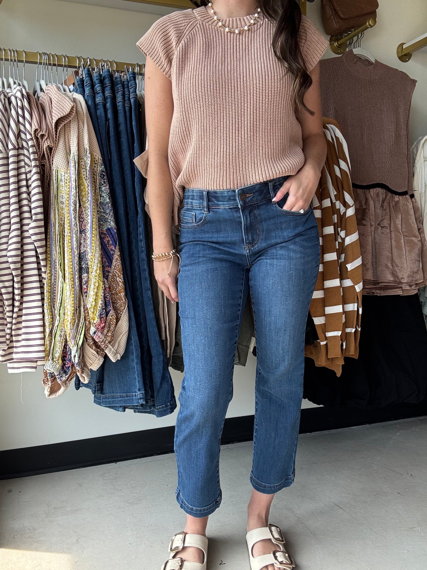 Audrey Hugging Straight Leg Jeans