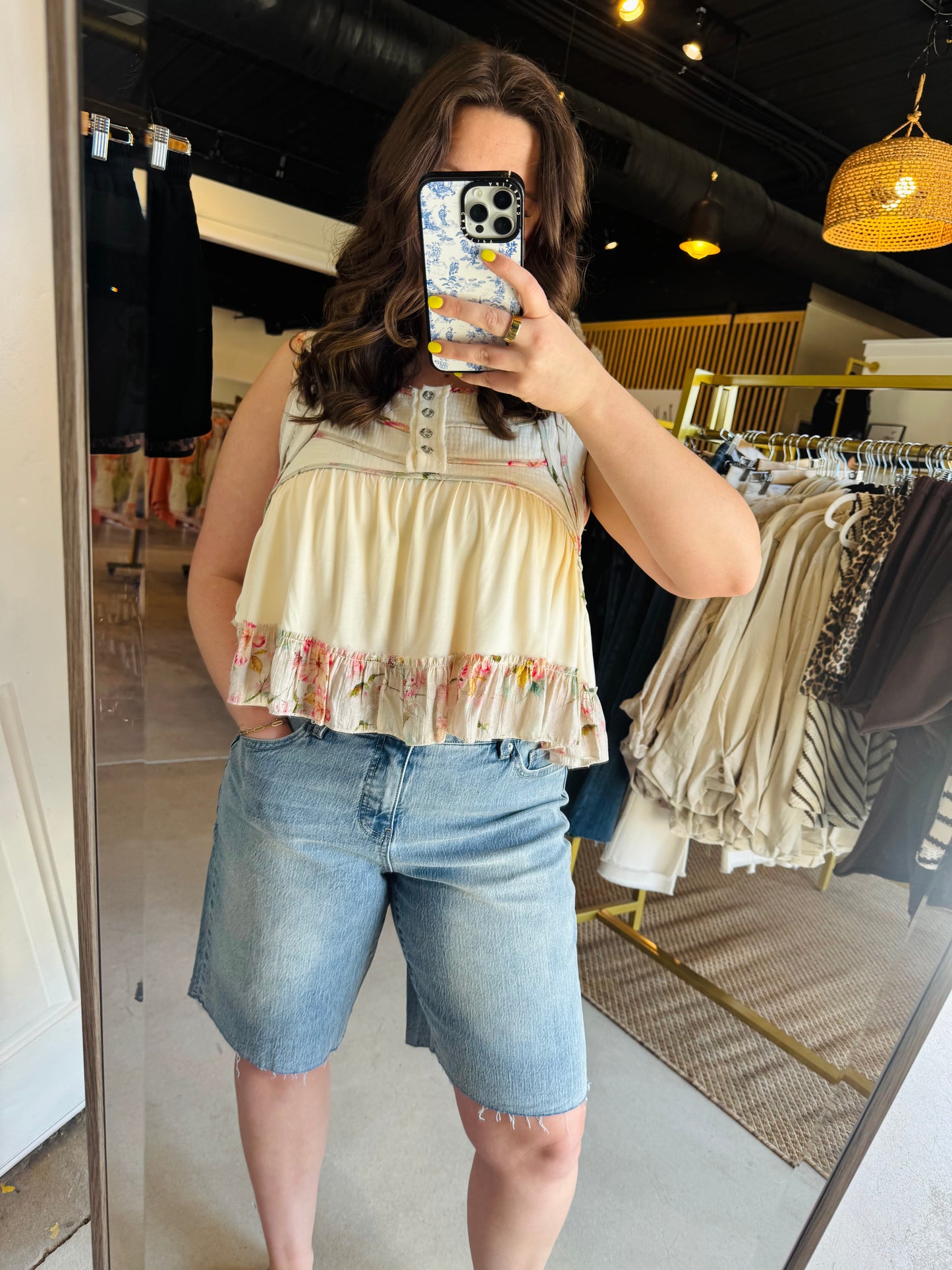 Wide-Leg Denim Bermuda Shorts - Light Wash