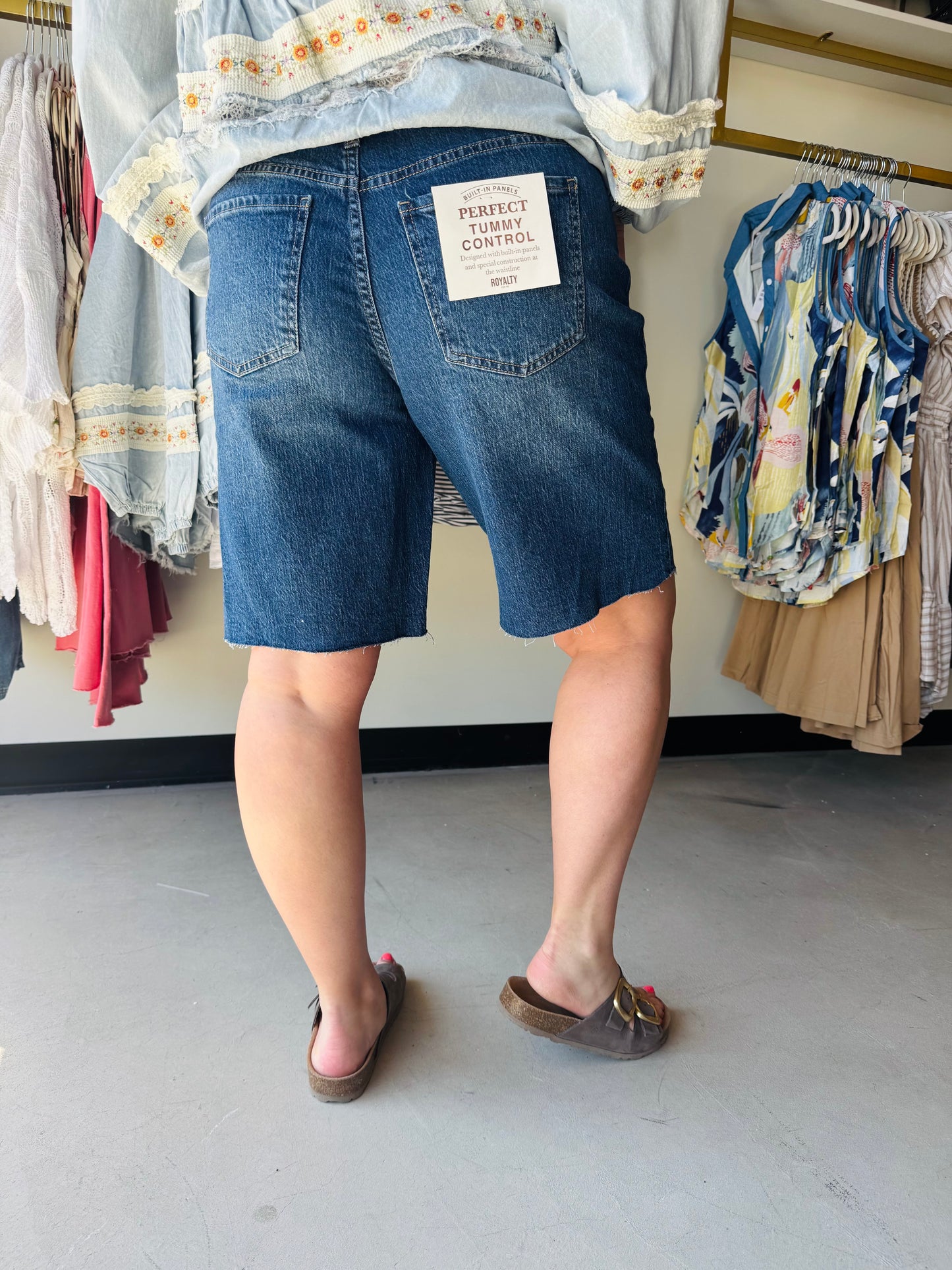 Wide-Leg Denim Bermuda Shorts - Dark Wash