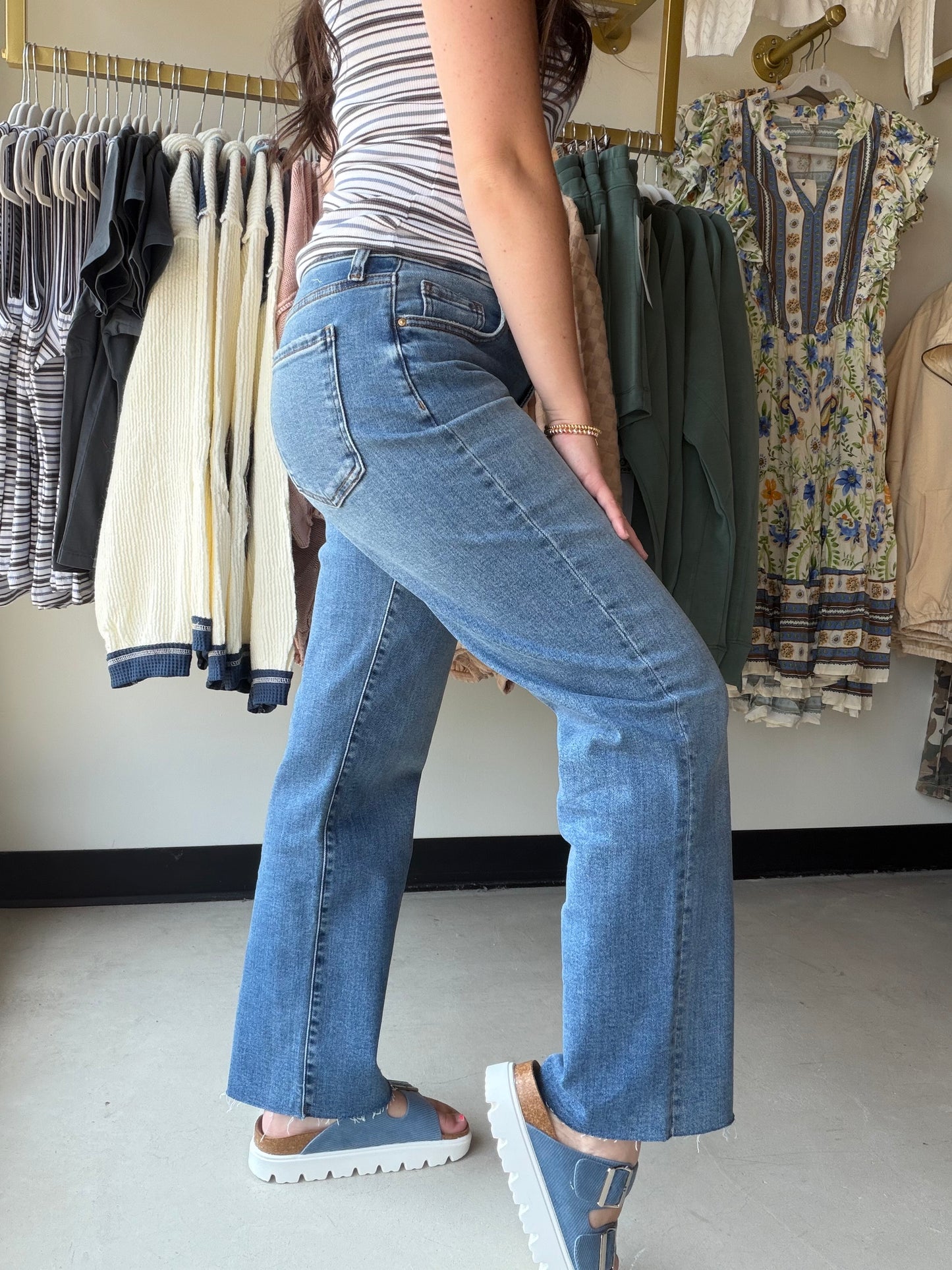 Avery High Rise Straight Leg