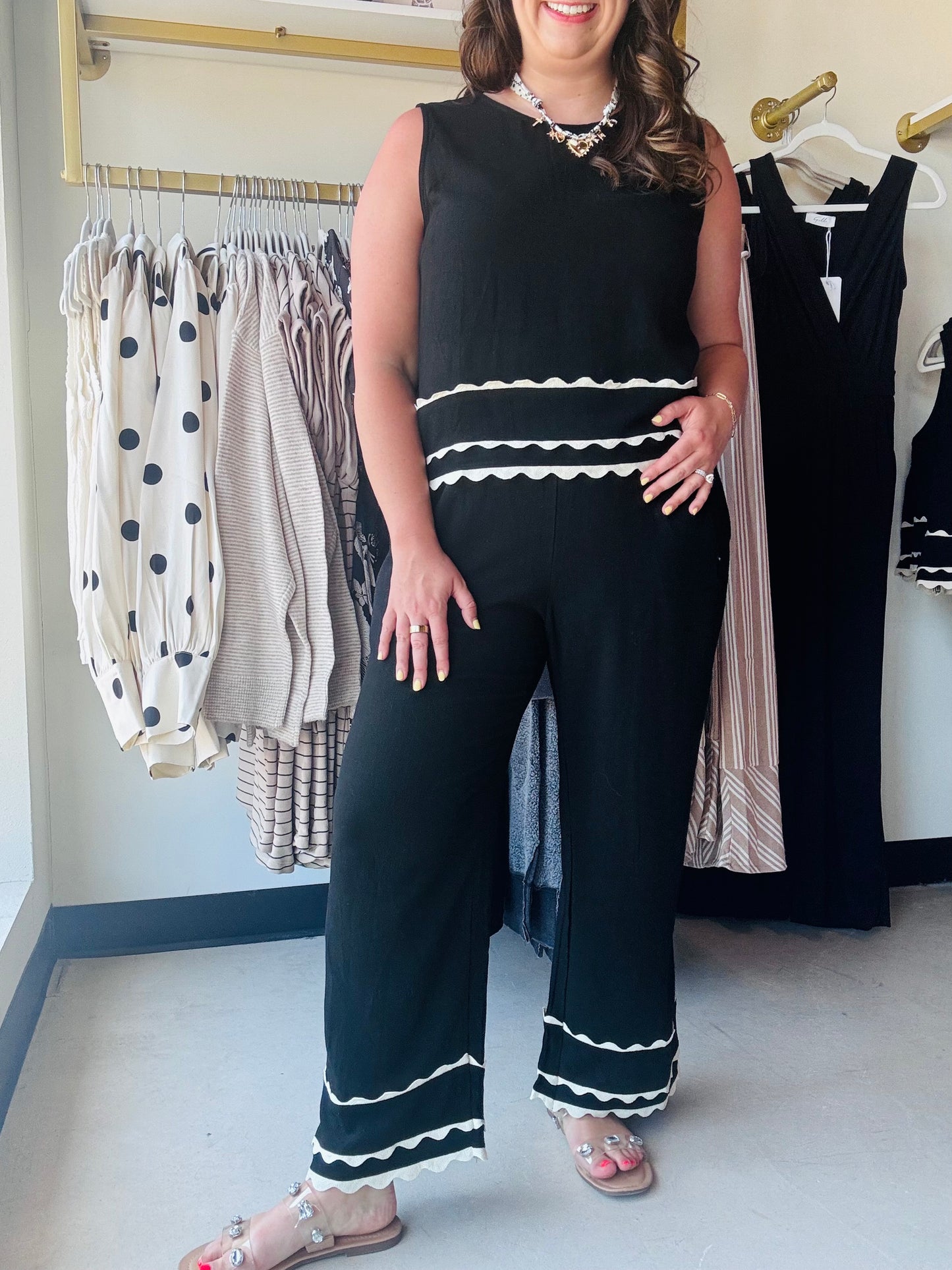 Anniewear

Experience effortless elegance in these breathable, wide-leg pants featuring a striking contrast scallop trim. Designed with a flexible elastic waistband and functional pockets, they offer a lightweight, high-fashion feel that stays comfortable from day to night.

Airy, lightweight fabric for all-day comfort.
Chic contrast scallop hem detailing.
Flexible elastic waistband fits perfectly.
Functional side pockets for essentials.
Effortless, flattering wide-leg silhouette.
Ultra-breathable material 