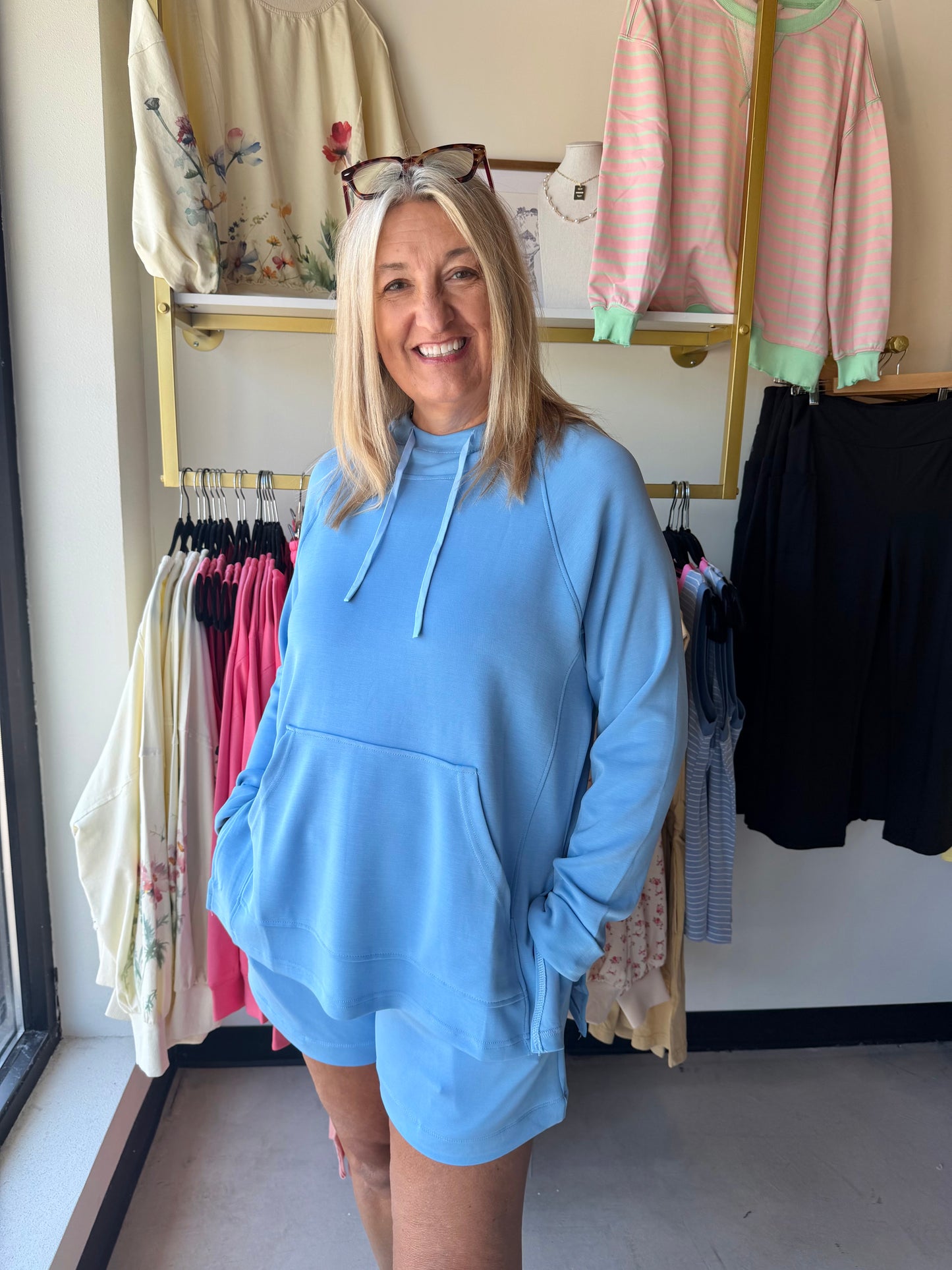 Easygoing and elevated, the Laguna Dune Hoodie is your new everyday essential. Made from our signature sand-washed scuba fabric with a buttery-soft, spongy hand feel, this pullover delivers comfort without compromising on style. It features a slouchy mock neck with adjustable drawstrings, relaxed raglan sleeves, and a longline silhouette with 8" side slits and a subtle high-low hem for added movement.