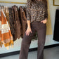 Kut from the Kloth
High rise wide leg jeans with side panel detailing for a modern, structured look. Crafted with low stretch for a clean, supportive fit.
Fabric:&nbsp;98% Cotton, 2% Spandex
Size &amp; Fit:&nbsp;Inseam: 29", Leg Opening: 23", Rise: 10 1/2", Silhouette: Crop
Color:&nbsp;&nbsp;CHOCOLATE