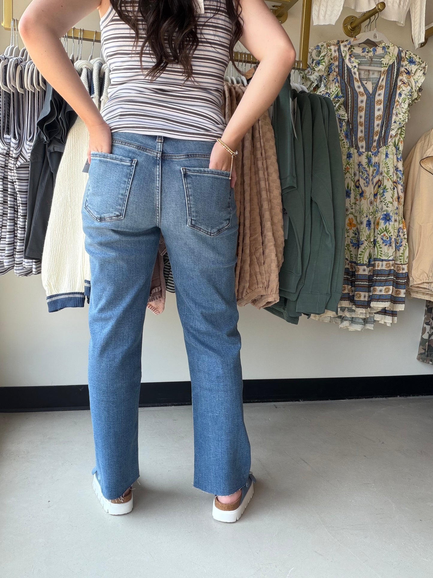 Avery High Rise Straight Leg
