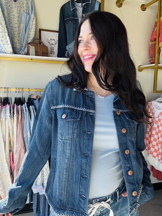 Thread &amp; Supply

Trust us, you need this denim jacket in your life. Made with our super soft Tencel Lyocell, the Jackie Jacket is a wardrobe staple!

Button front closure
Side pockets
Relaxed fit
Measurements for a size small:

Length:&nbsp;22.5"
Chest:&nbsp;19.5"
Sleeve Length: 24.5"
Fabric Content/Care:&nbsp;

