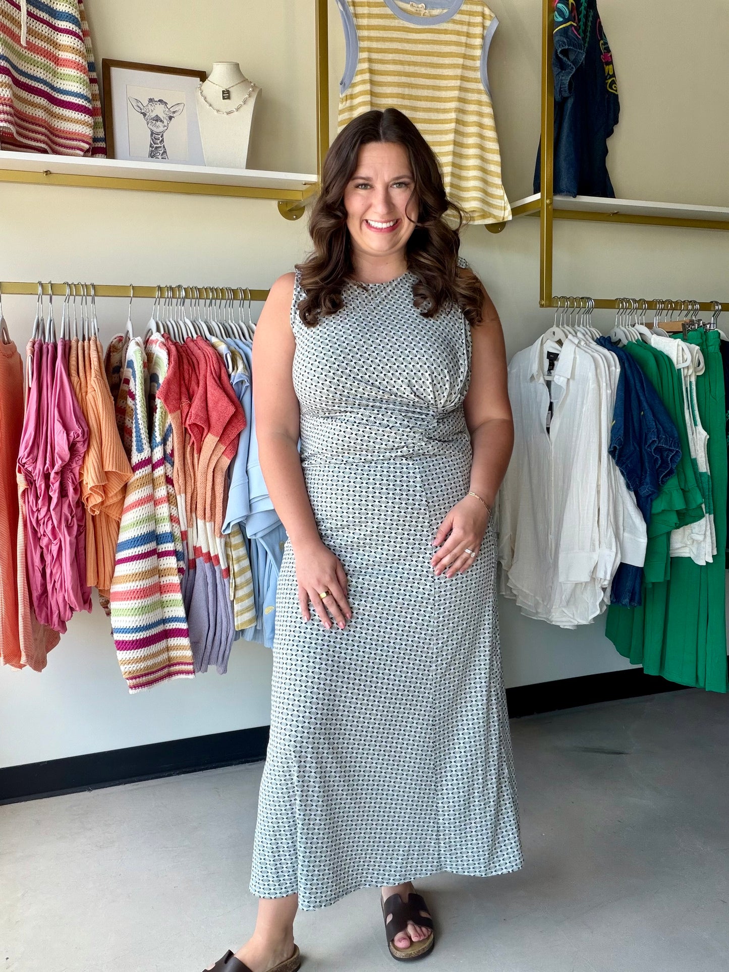 Make a statement without saying a word. The Sage Geometric Side Knot Dress by Gilli features a bold geo print in a fresh sage palette, a flattering round neckline, and a playful side knot detail that cinches the silhouette in all the right places.

The gathered sides add effortless movement and dimension, while the fully lined midi length keeps it polished and comfortable from brunch to a night out. This one is a true grab-and-go dress — no styling required.

Round neckline
Geo print in sage
Gathered side k
