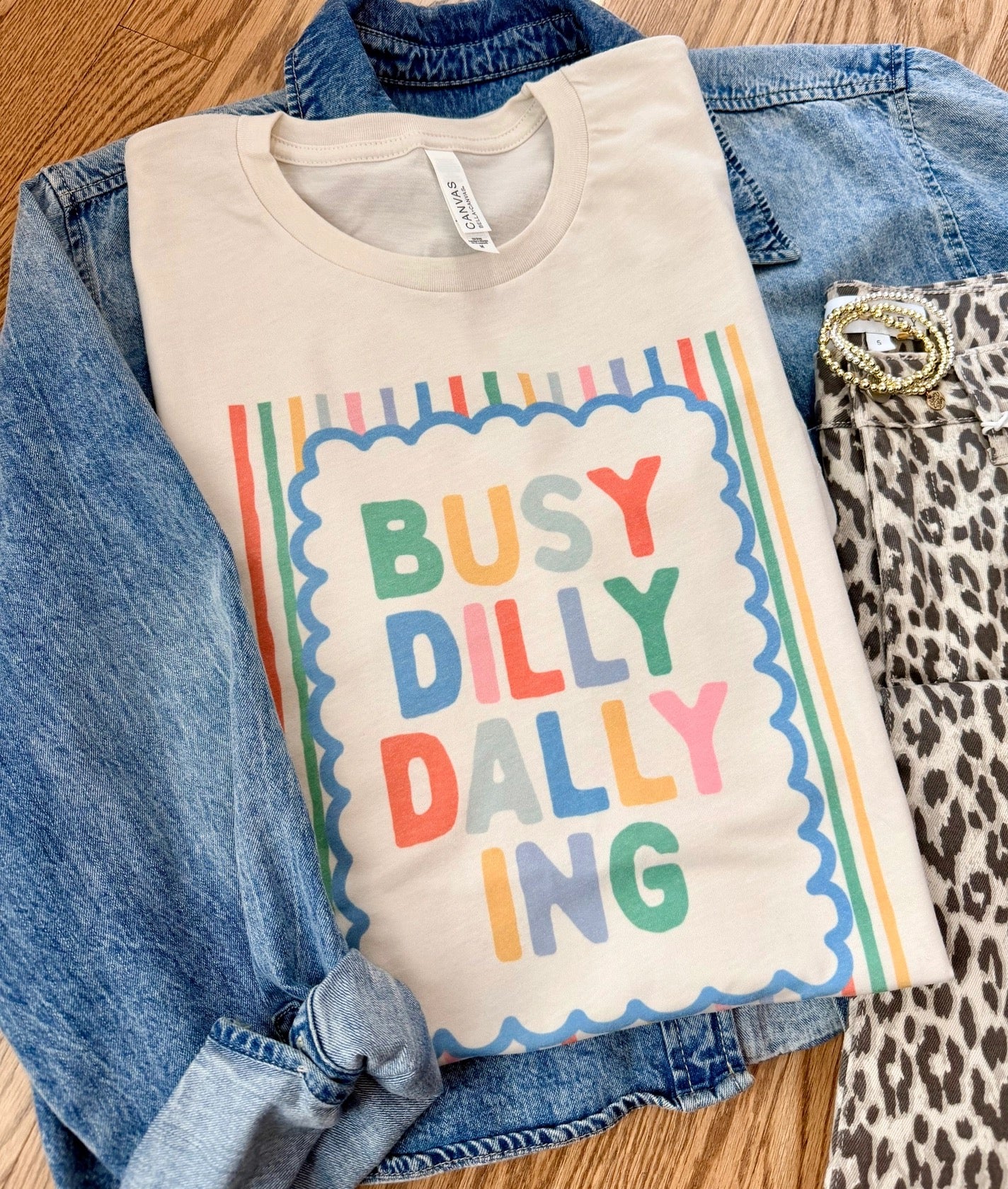 Dilly Dally Tee