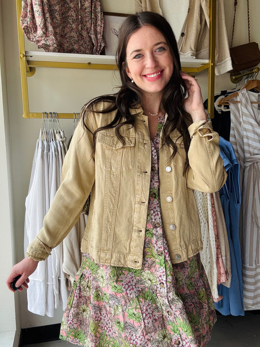 Thread &amp; Supply

Trust us, you need this denim jacket in your life. Made with our super soft Tencel Lyocell,&nbsp; the Jackie Jacket is a wardrobe staple!

Button front closure

Side pockets

Relaxed fit

Measurements for a size small:

Length:&nbsp;22.5"

Chest:&nbsp;19.5"
Sleeve Length: 24.5"

Fabric Content/Care:
100% Tencel™ Lyocell