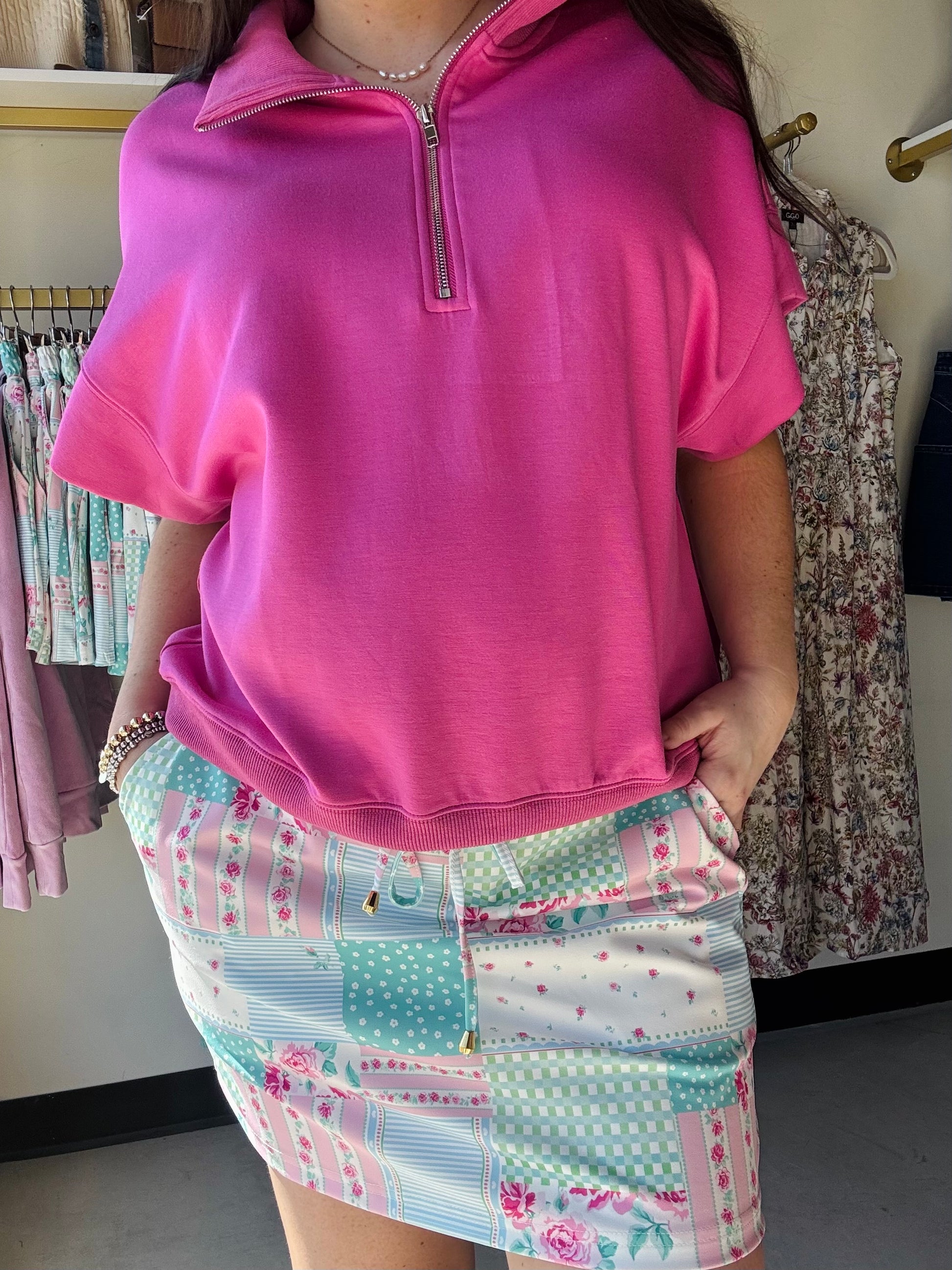 Umgee

Luxeknit Relaxed Half-Zip Pullover

Key Features
• Half-Zip Closure 
• Relaxed Silhouette
• Dolman Sleeve 
• Not Lined

Fabric Contents:
• 55% Rayon
• 40% Polyester
• 5% Spandex
