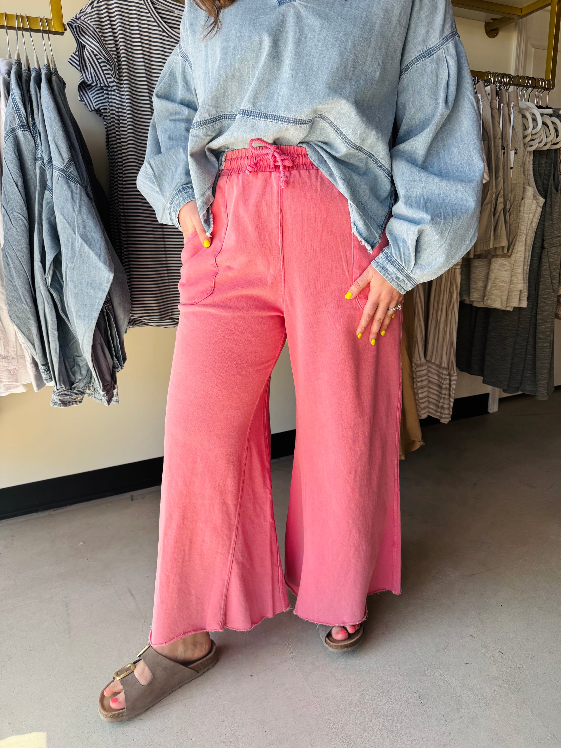 Easel

Experience the perfect fusion of laid-back luxury and vintage boho style with these ultra-soft mineral-washed terry knit pants. Featuring a trendy wide-leg silhouette and raw edge detailing, these high-impact loungewear essentials offer an effortless, lived-in look for the modern trendsetter.

Mineral-washed for vintage, lived-in softness.
Relaxed wide-leg fit for effortless movement.
Soft terry knit ensures all-day comfort.
Adjustable drawstring creates the perfect fit.
Large patch pockets for funct