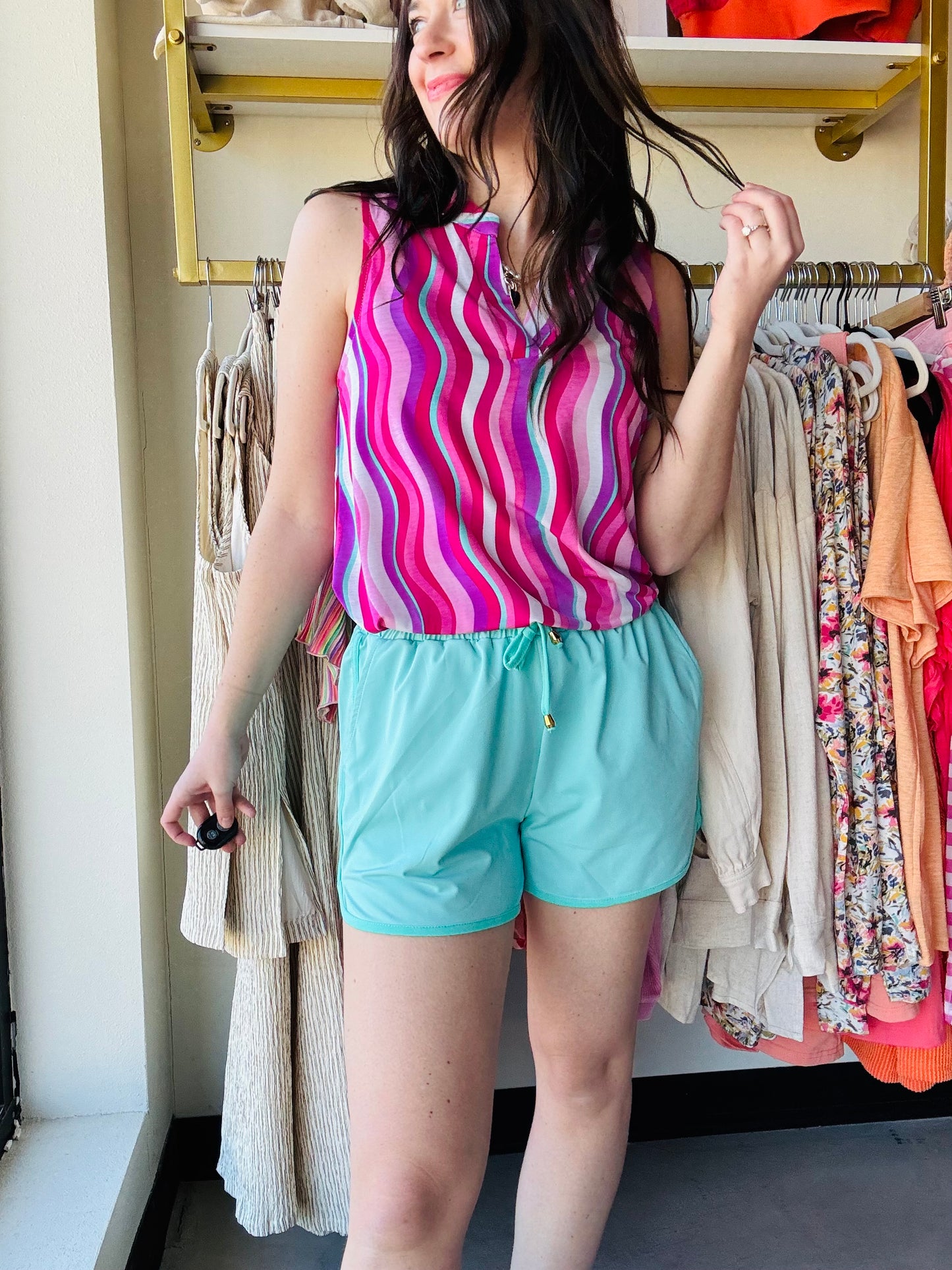 Jess Lea

These mid-rise solid mint shorts are so perfect for the spring and summer and even to wear into the fall! Get the effortless yet chic look with these shorts. They feature a mid-rise, tie waist drawstring, &amp; side pockets. These are a relaxed fit.