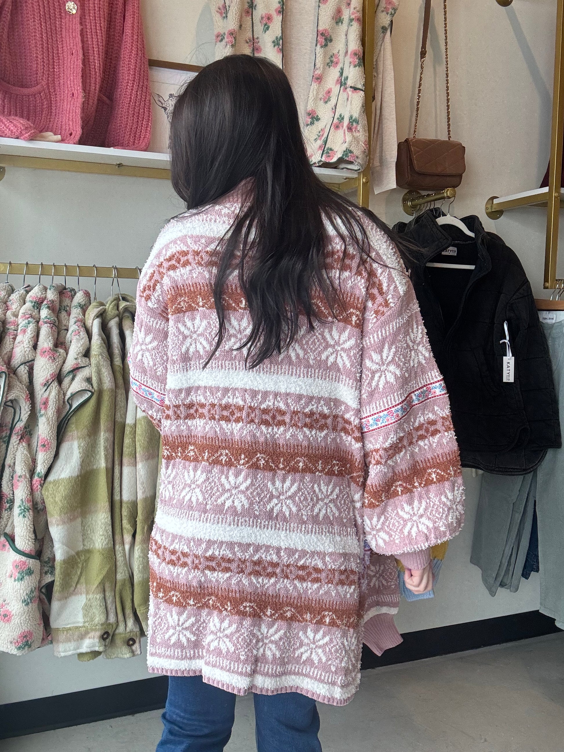 POL

Designed in balloon sleeve relaxed fit open-front cardigan sweater in acrylic with trim.

--------------------------------------------------------------------------

Fabric Contents:

-&nbsp;100% POLYESTER

--------------------------------------------------------------------------

Specs/Dimensions: size small
- BUST: 24"
- LENGTH (Front and Back): 32-1/2"
- SLEEVE: 21-1/2"
- SHOULDER: 21-1/2"