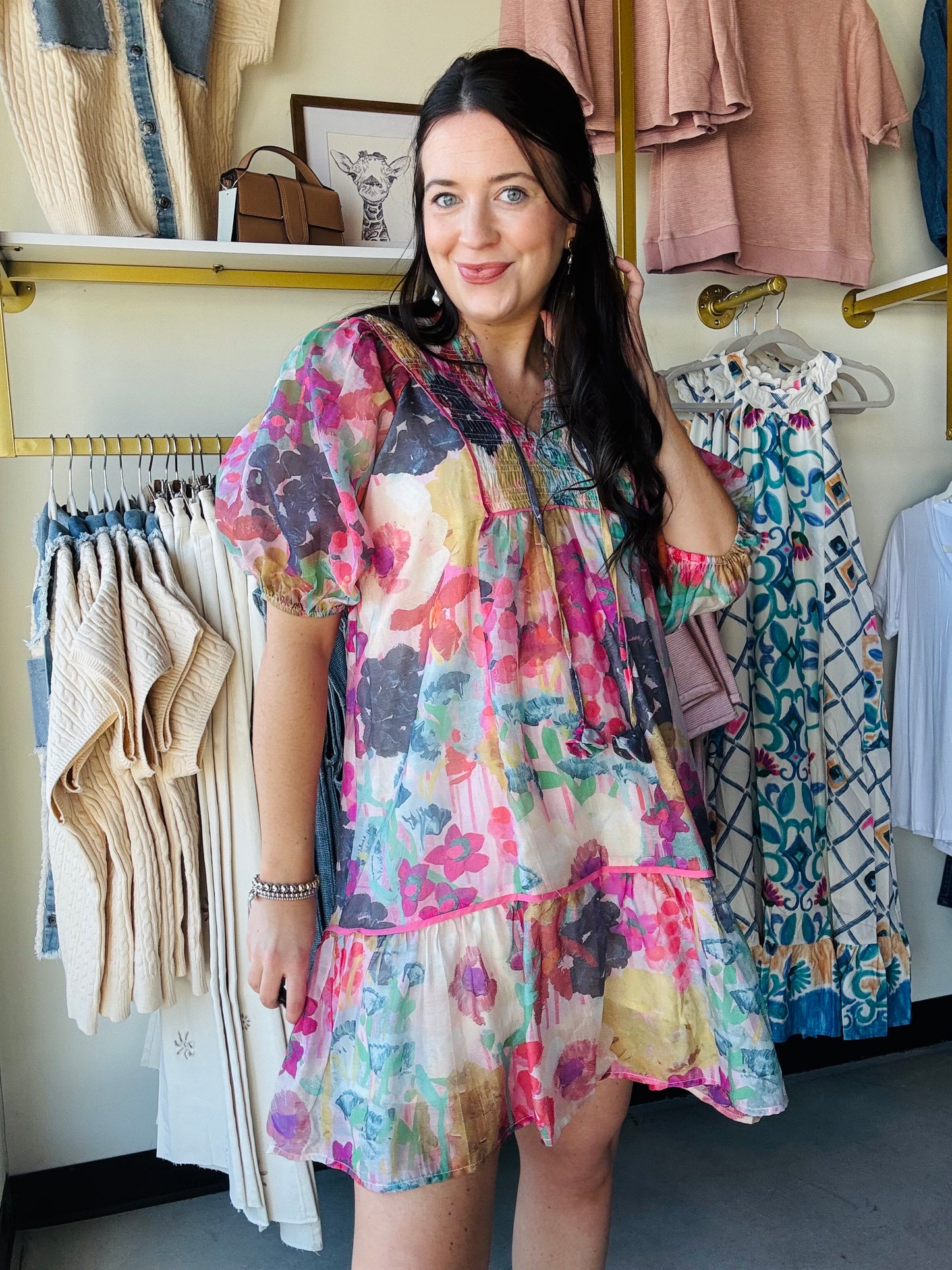 Umgee

Mix Watercolor Floral Babydoll Dress

Key Features
• Tencel 
• Watercolor-style abstract florals
• Babydoll silhouette
• V-neck with smocking
• Contrast stitching
• Lined&nbsp;

Fabric Contents
• 100% Tencel
