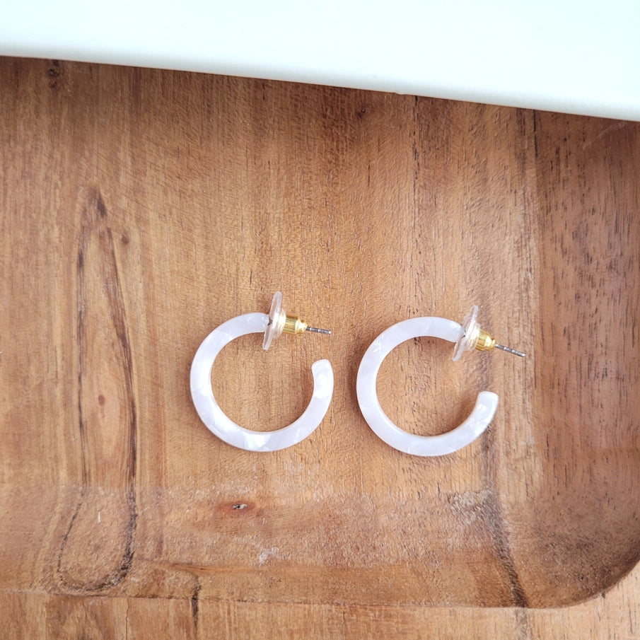 Pearl Cam Mini Hoops