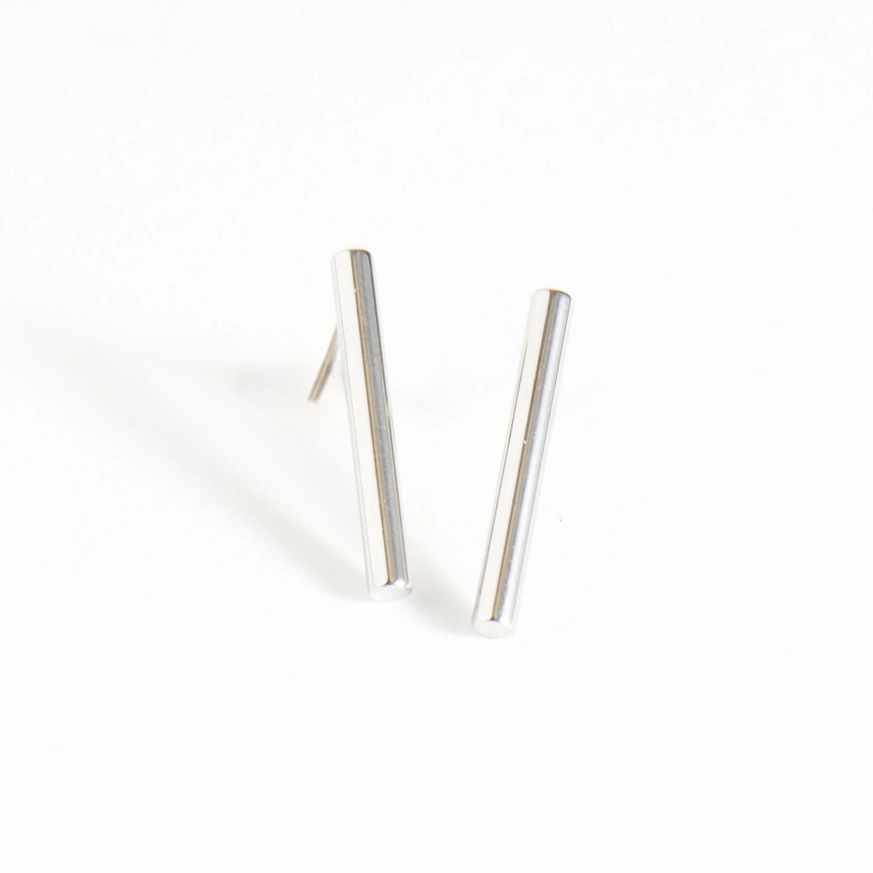 Round bar Stud Earrings
