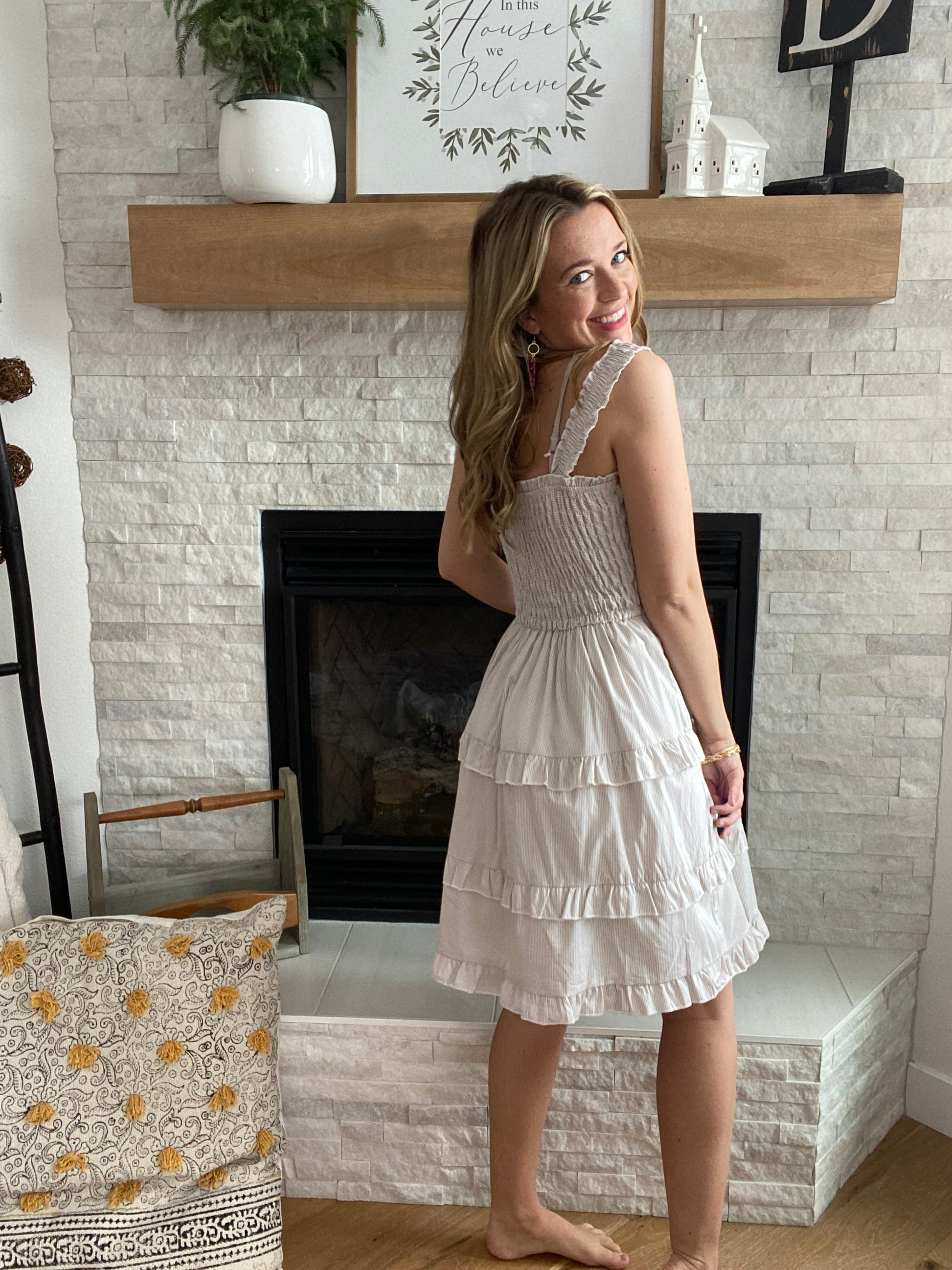 Look good, feel great - that's what this Rib Knit creamy dream is all about! Its smocked detail lends a fashionable touch, and the wide tank top strap makes it comfy and secure. Wear it with a jean jacket or stand out on its own. Dress to impress, with no fuss!