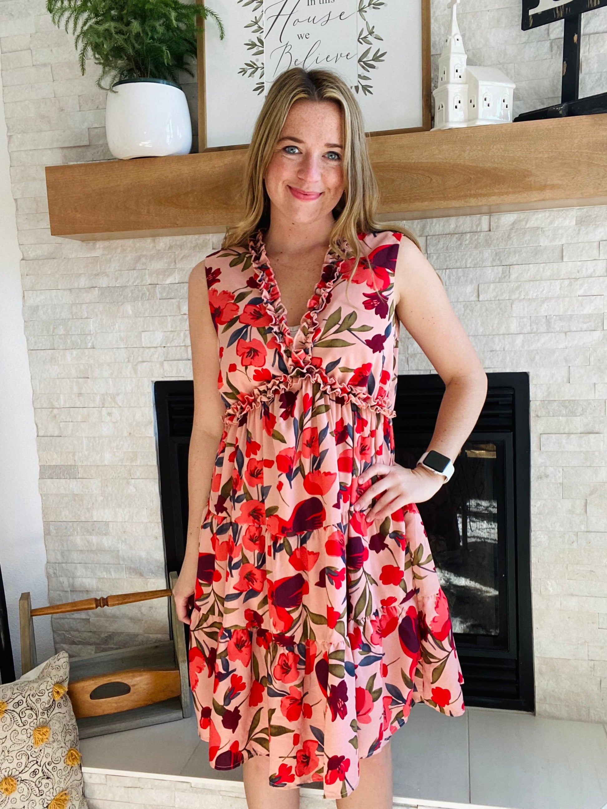 This Boho Floral Frill Sleeveless Dress is the perfect pick for summer. The V Neck accent complements the Boho style, while the red floral print and tiered fabric add a romantic feel. To complete the look, the A-line silhouette provides a flattering fit for all body types.